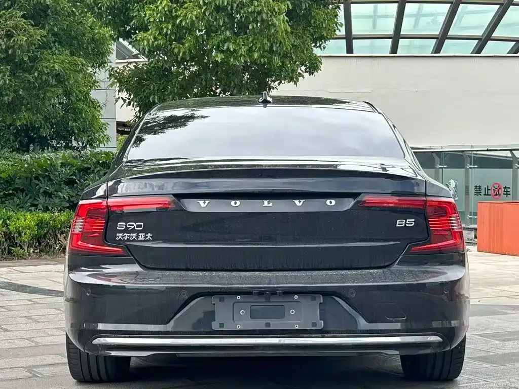 Volvo S90 — фото 7