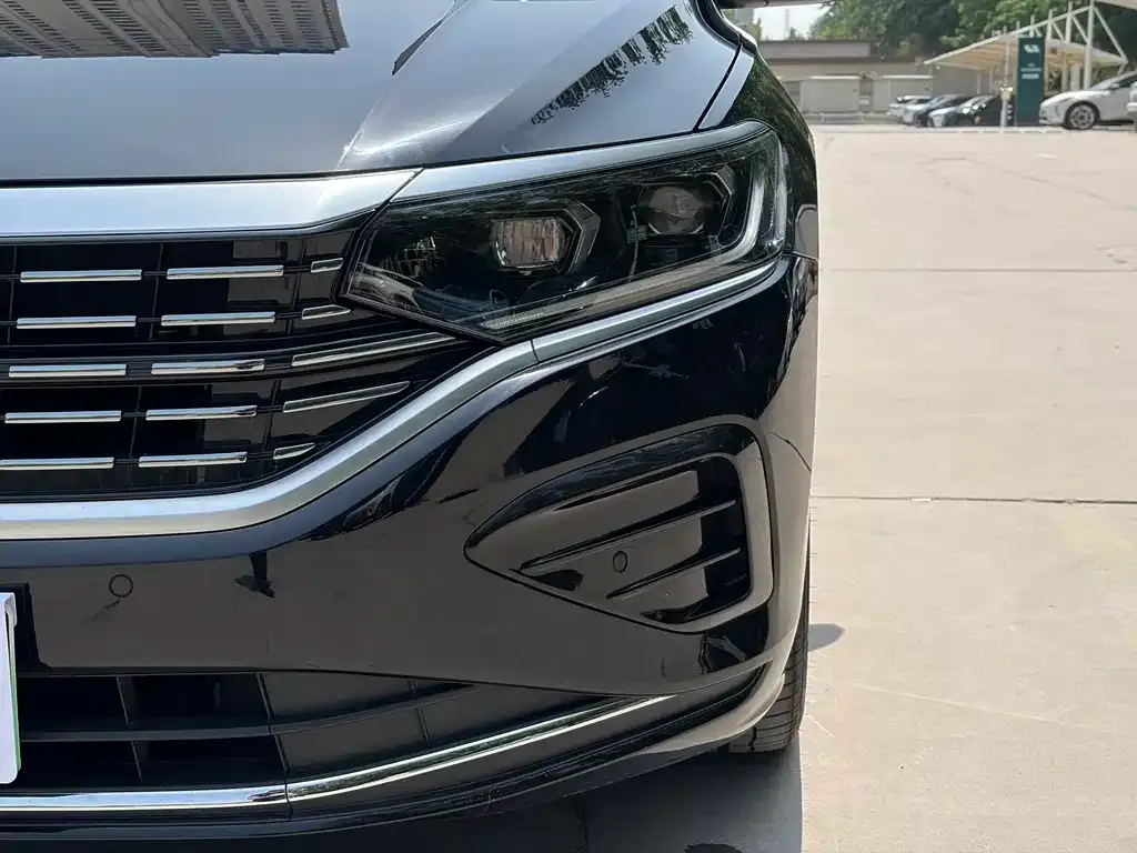 Volkswagen Passat — фото 9