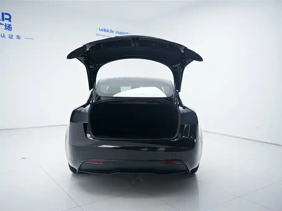Tesla Model 3 — фото 9