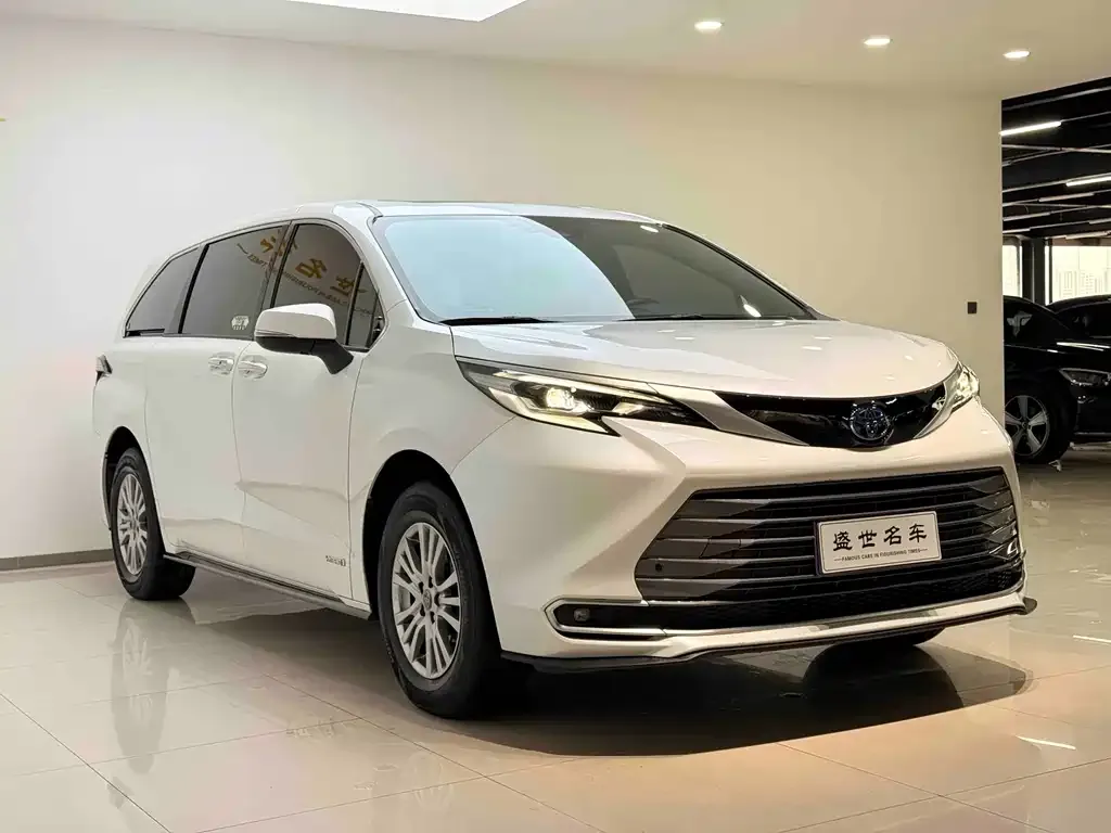 Toyota Sienna 2023 из CN, фото 6