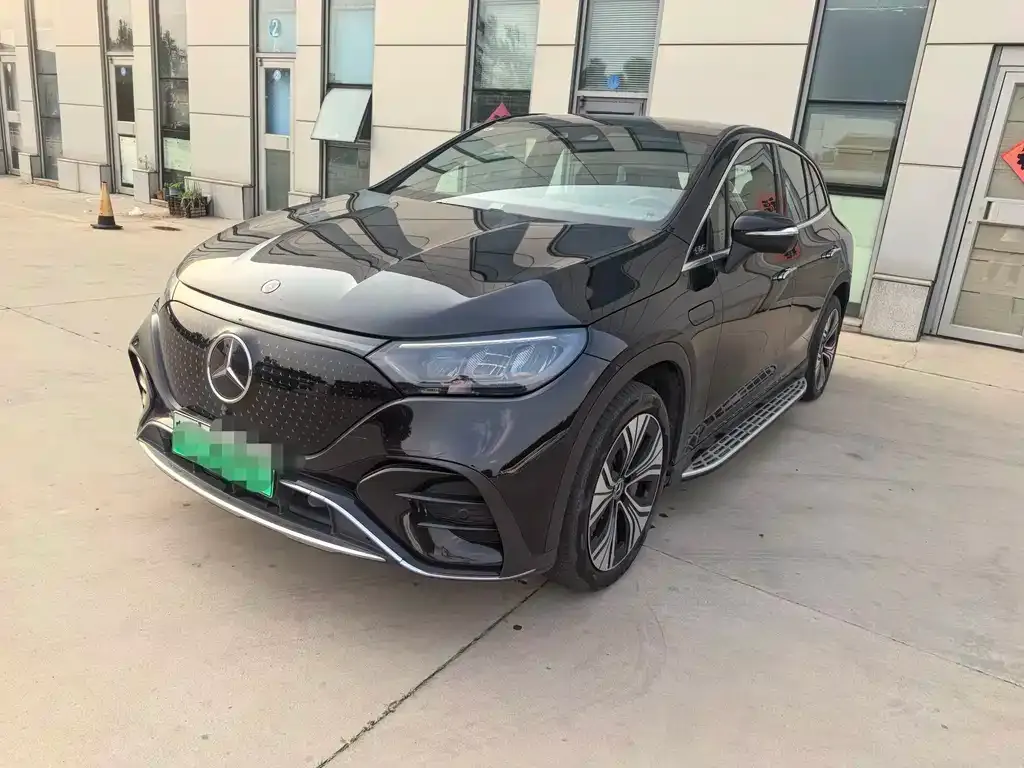 Mercedes-Benz EQE SUV
