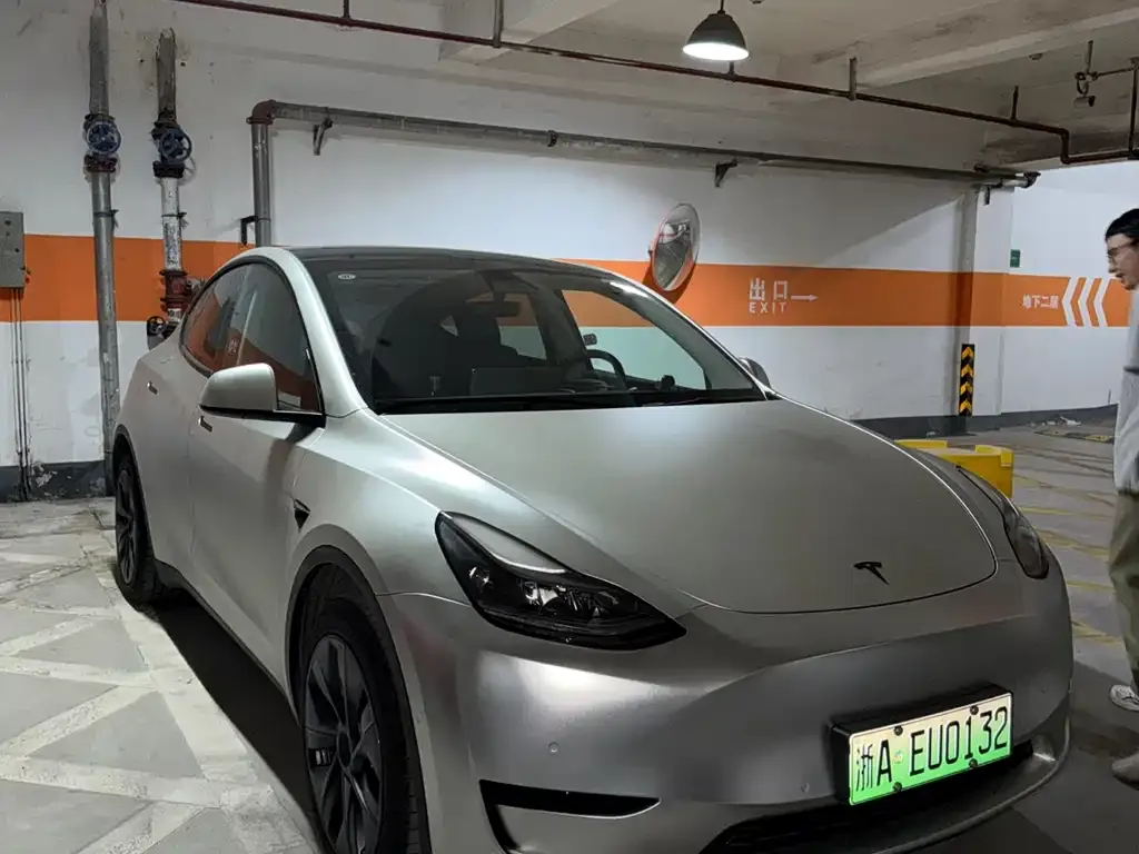 Tesla Model Y — фото 4