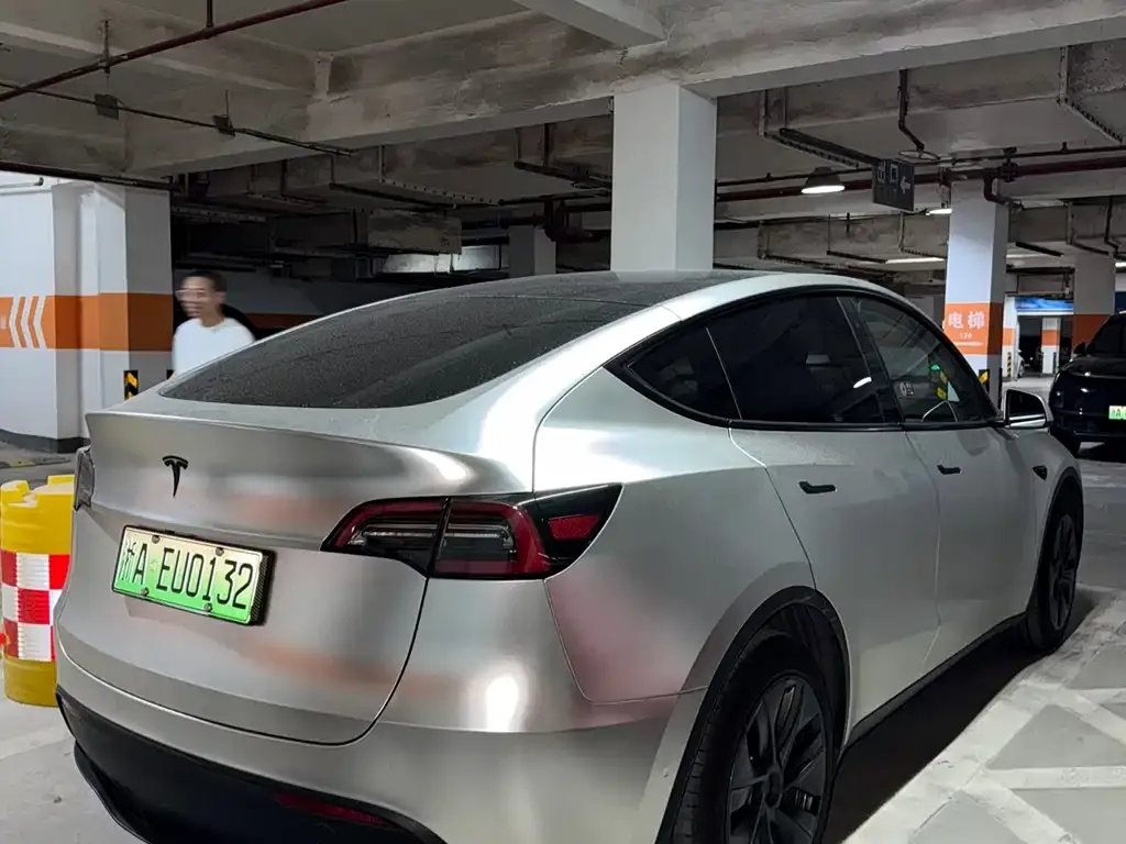Tesla Model Y — фото 2