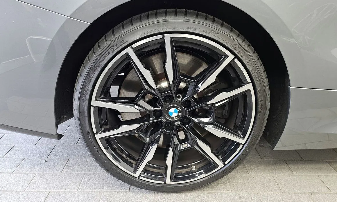 BMW 8-Series 2025 из KR, фото 10