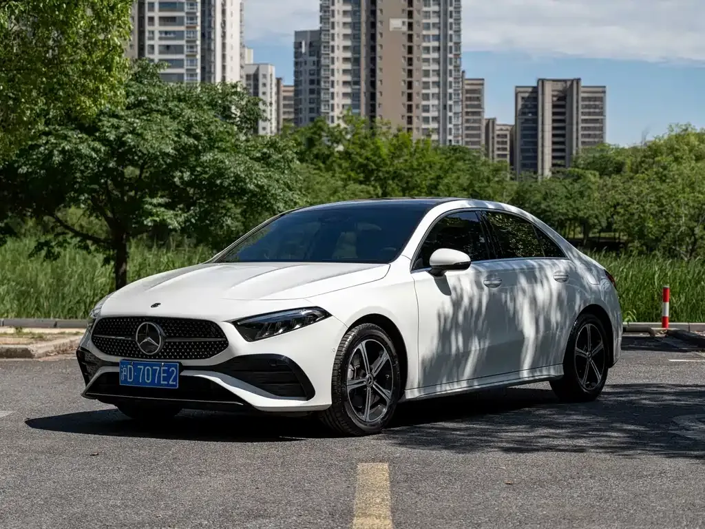 Mercedes-Benz A-Class — фото 1