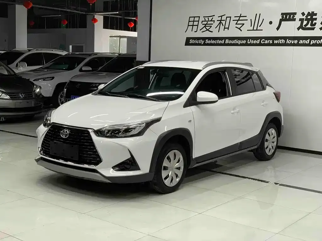 Toyota Yaris L