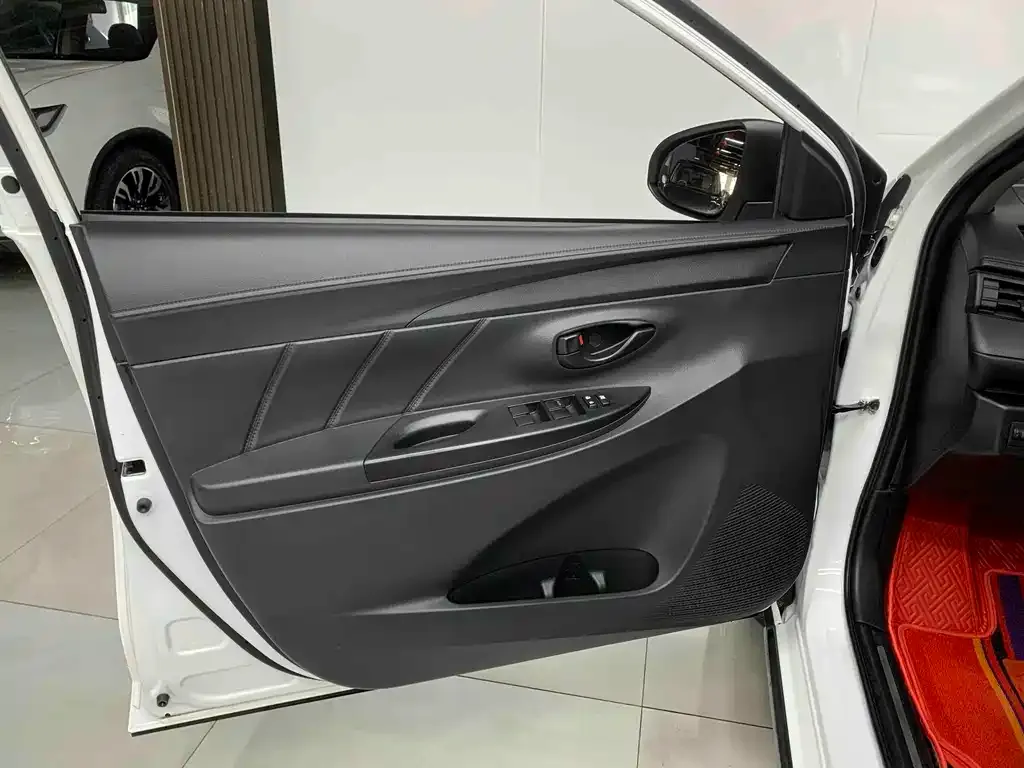 Toyota Yaris L 2022 из CN, фото 3
