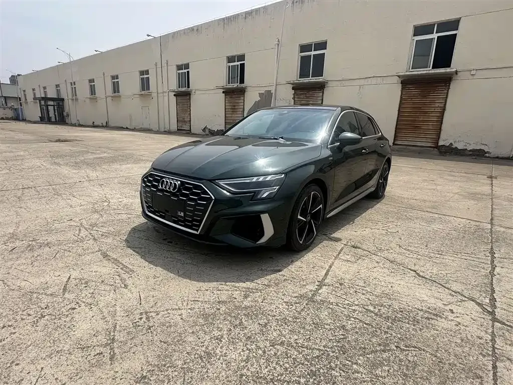 Audi A3 — фото 1