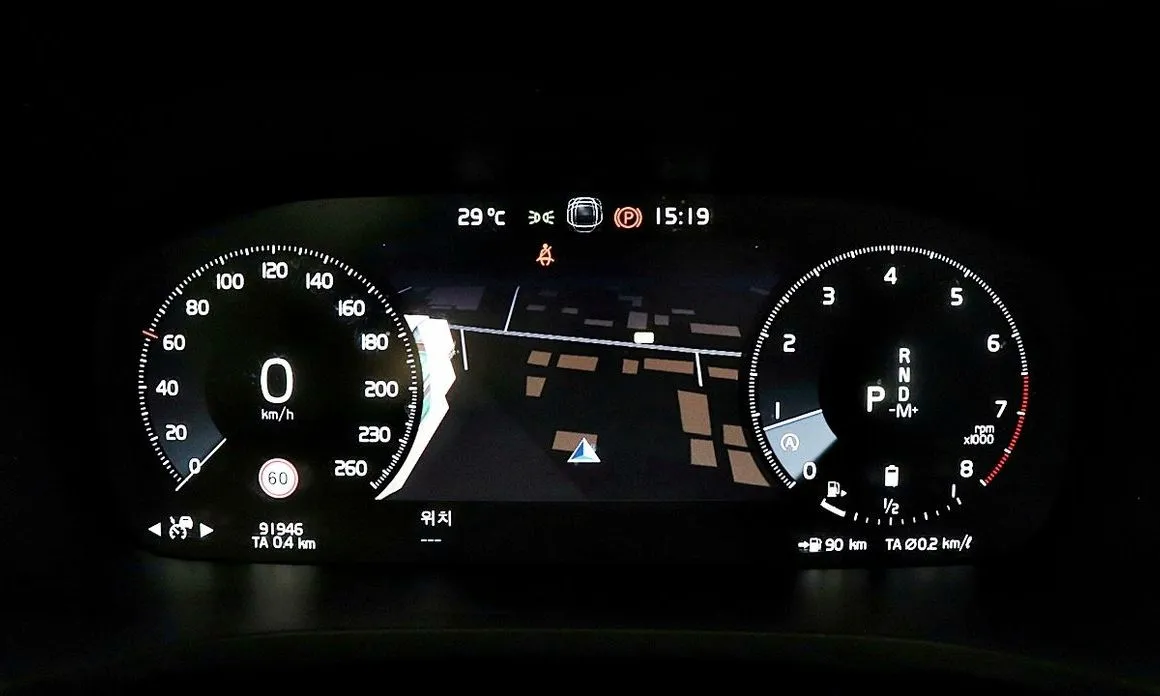 Volvo V60 2021 из KR, фото 2