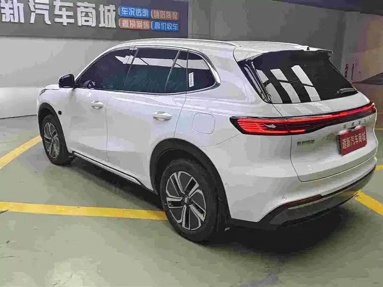 Geely Galaxy Xingjian 7 — фото 4