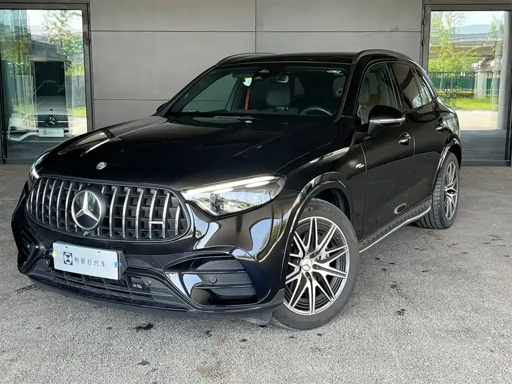 Mercedes-Benz GLC AMG — фото 1