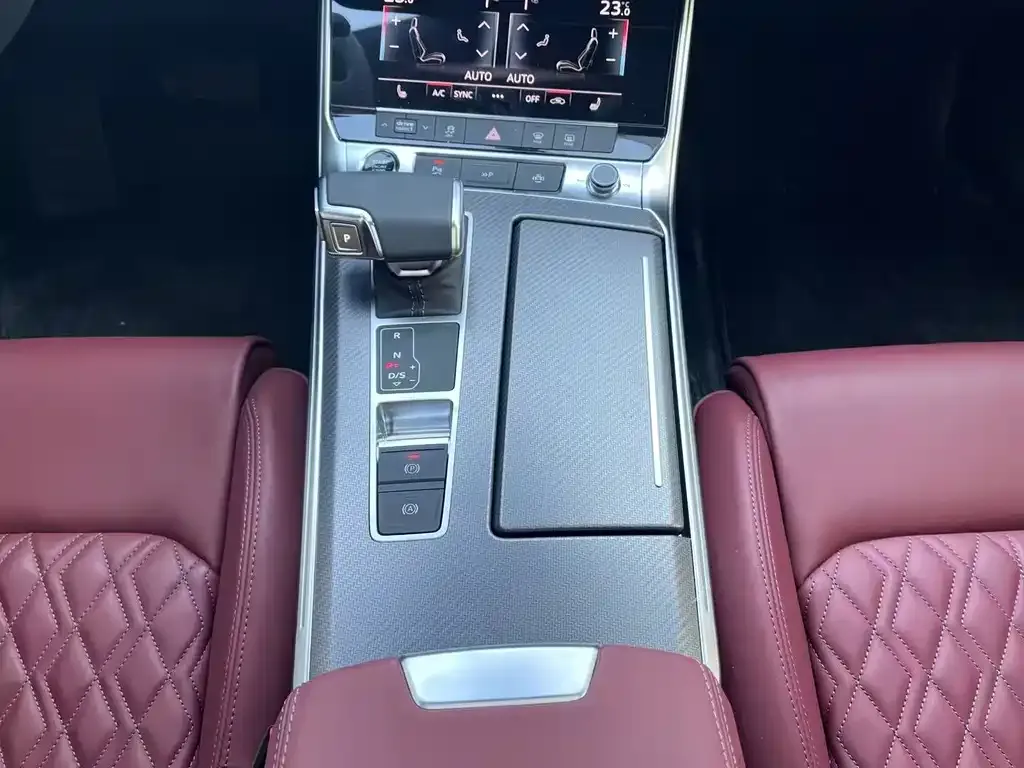 Audi A7L — фото 2