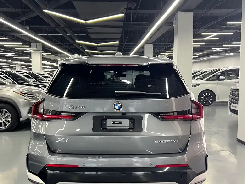 BMW X1 — фото 4