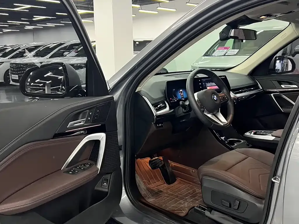 BMW X1 — фото 10