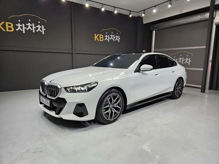 BMW 5-Series 2026 из KR, фото 1