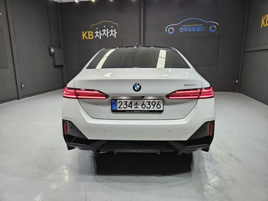 BMW 5-Series 2026 из KR, фото 4
