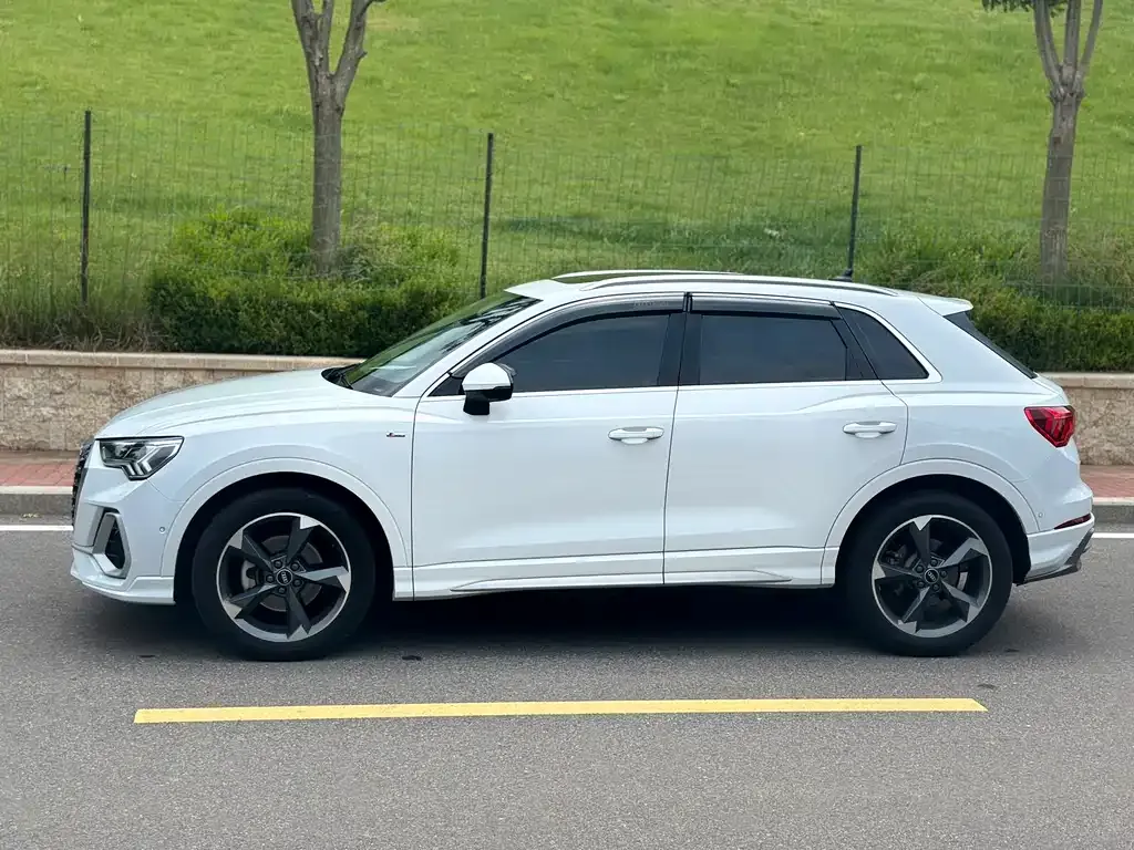Audi Q3 — фото 6
