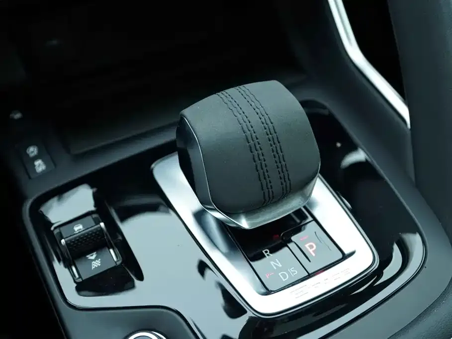 Jaguar E-PACE 2024 из CN, фото 2