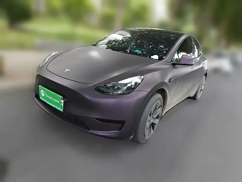 Tesla Model Y — фото 1