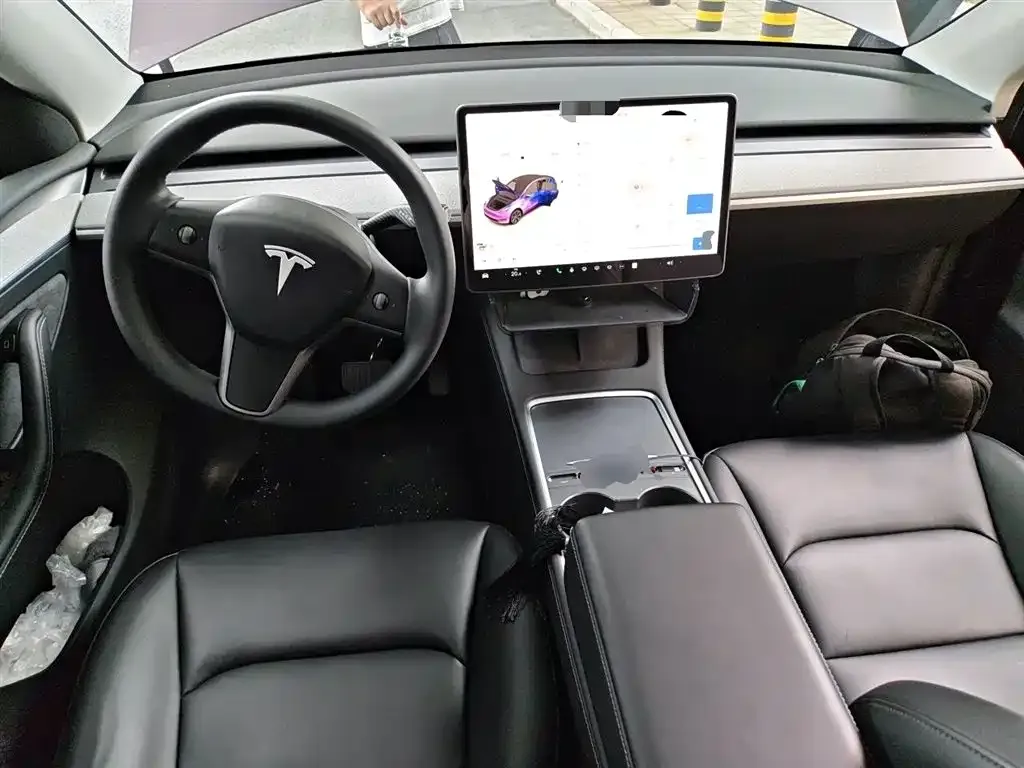 Tesla Model Y — фото 5