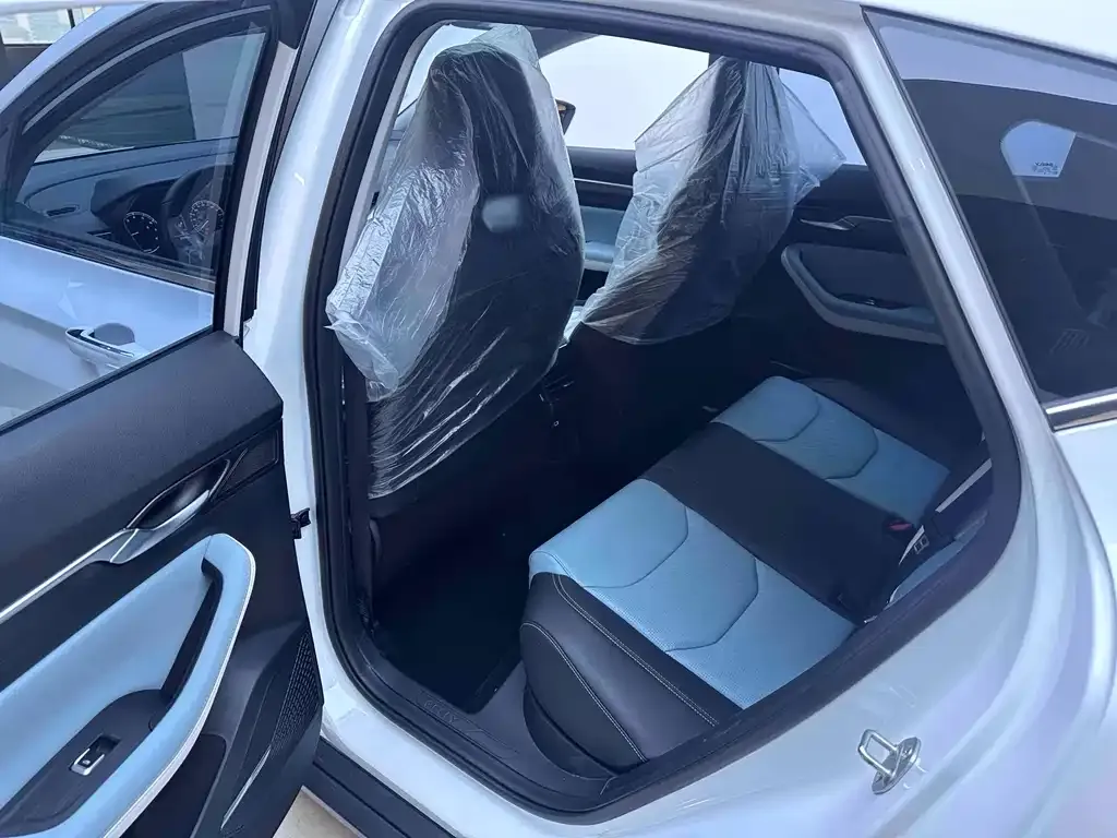 Geely Emgrand S 2023 из CN, фото 4