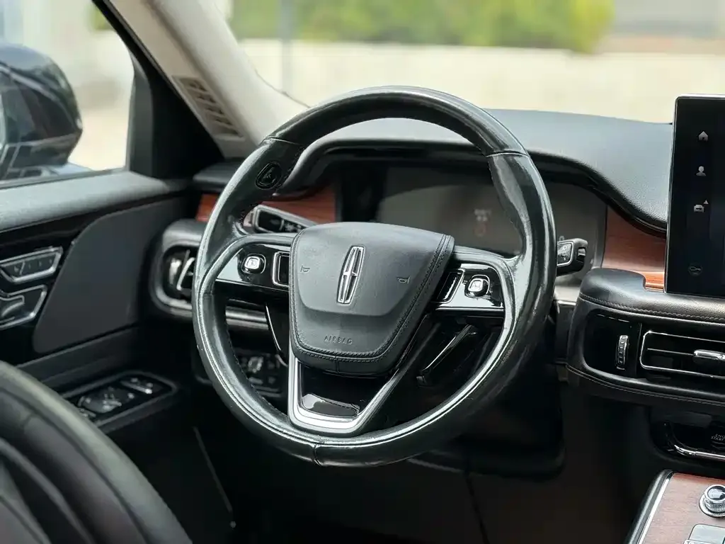 Lincoln Aviator 2021 из CN, фото 2