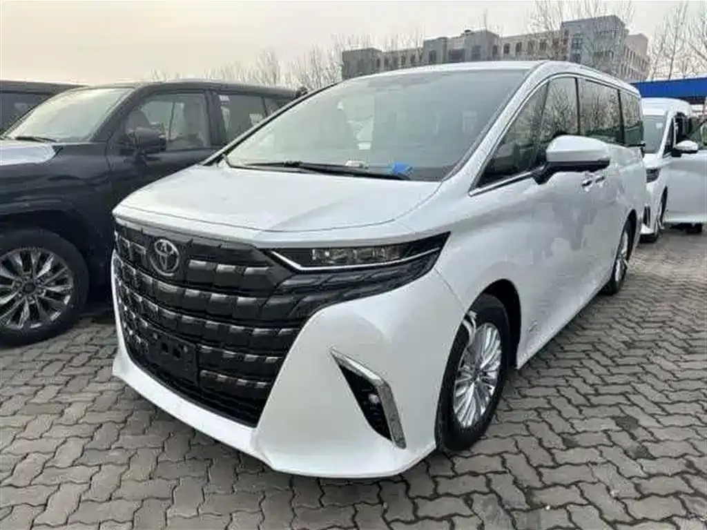 Toyota Alphard — фото 2