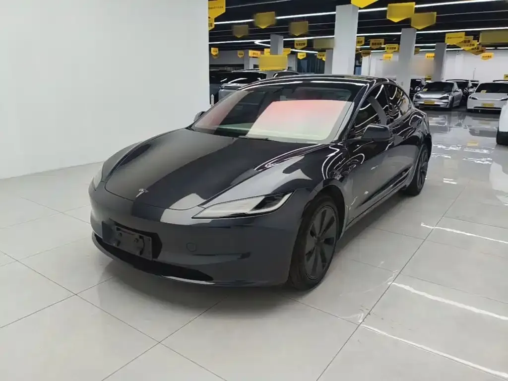 Tesla Model 3 — фото 2