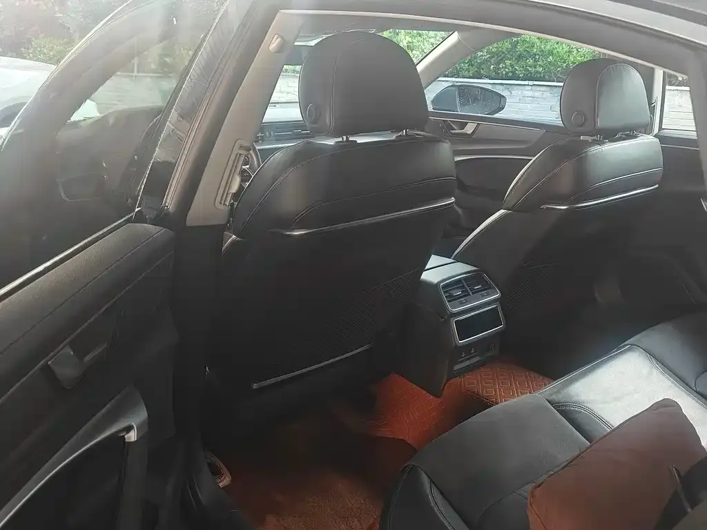 Audi A7L 2022 из CN, фото 5
