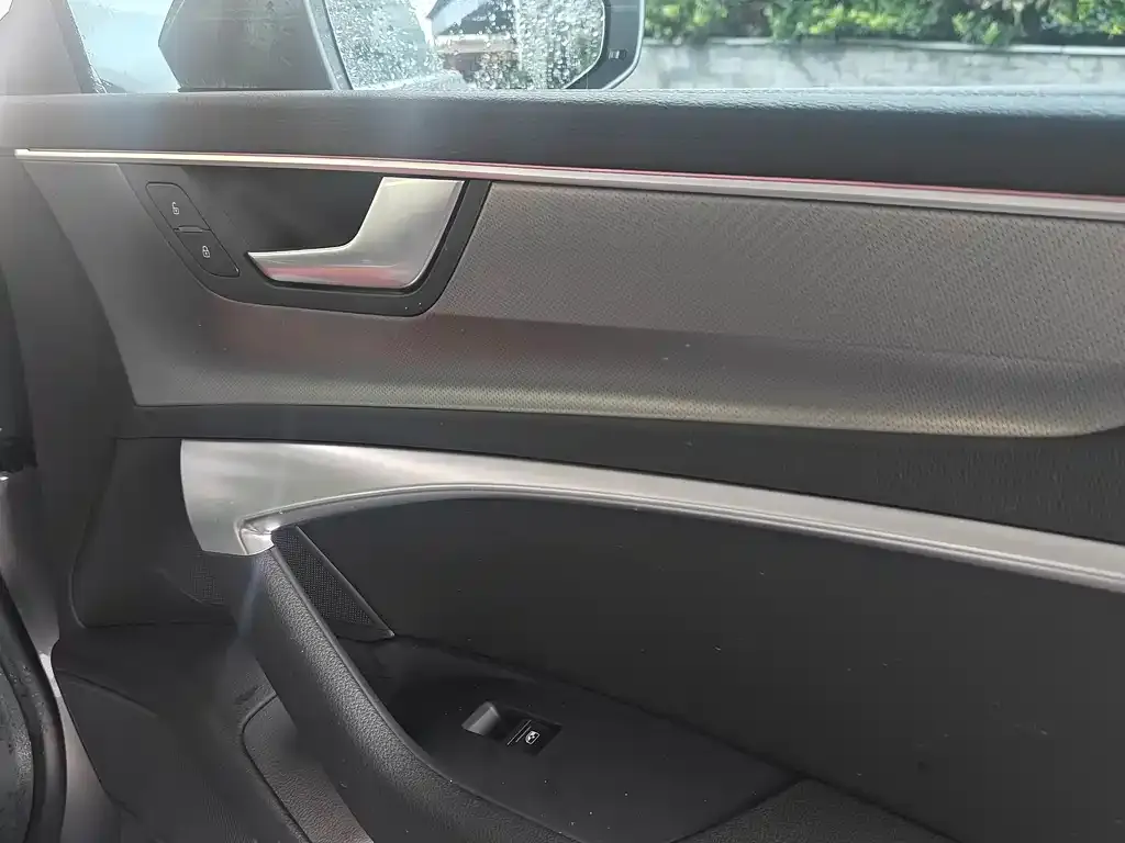 Audi A7L 2022 из CN, фото 2