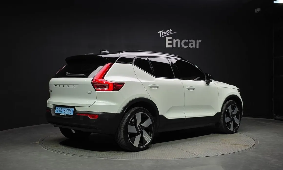 Volvo XC40 2024 из KR, фото 5
