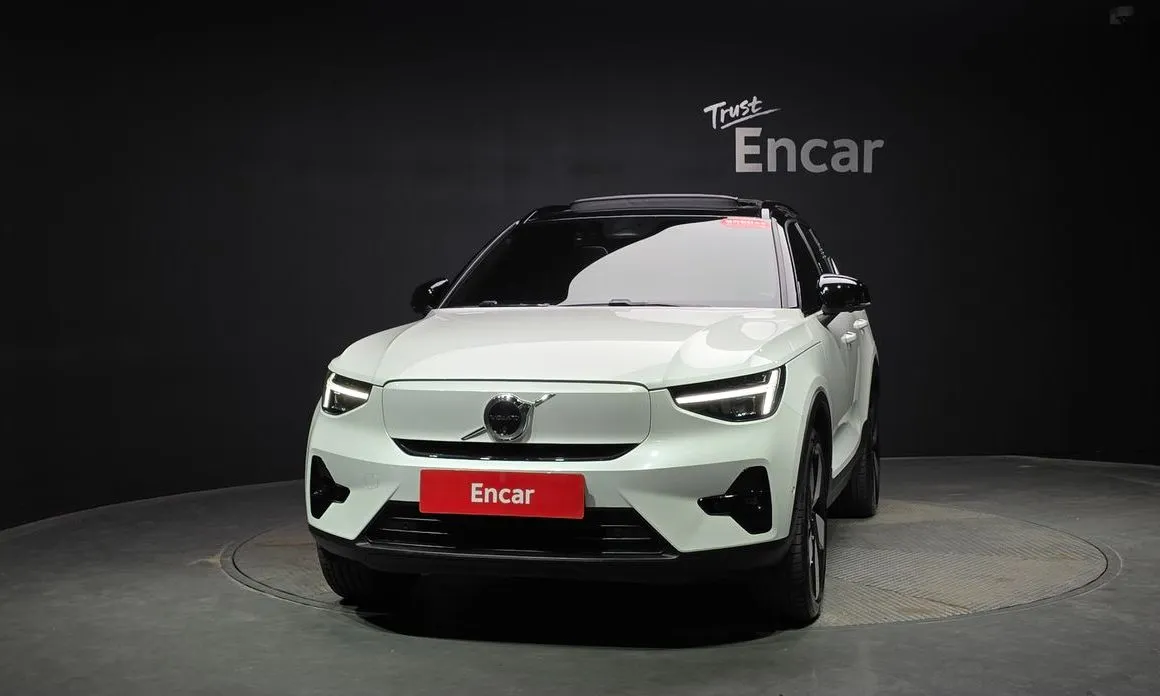Volvo XC40 2024 из KR, фото 4