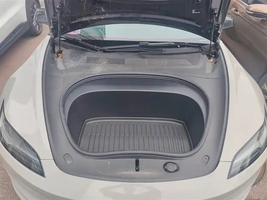 Tesla Model 3 — фото 4