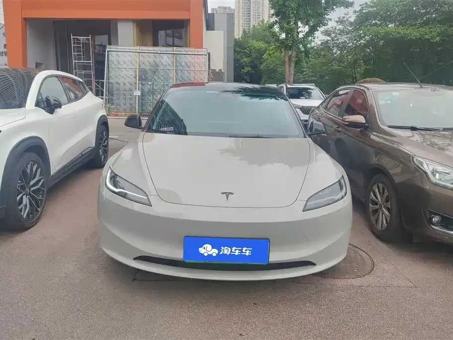 Tesla Model 3 — фото 2