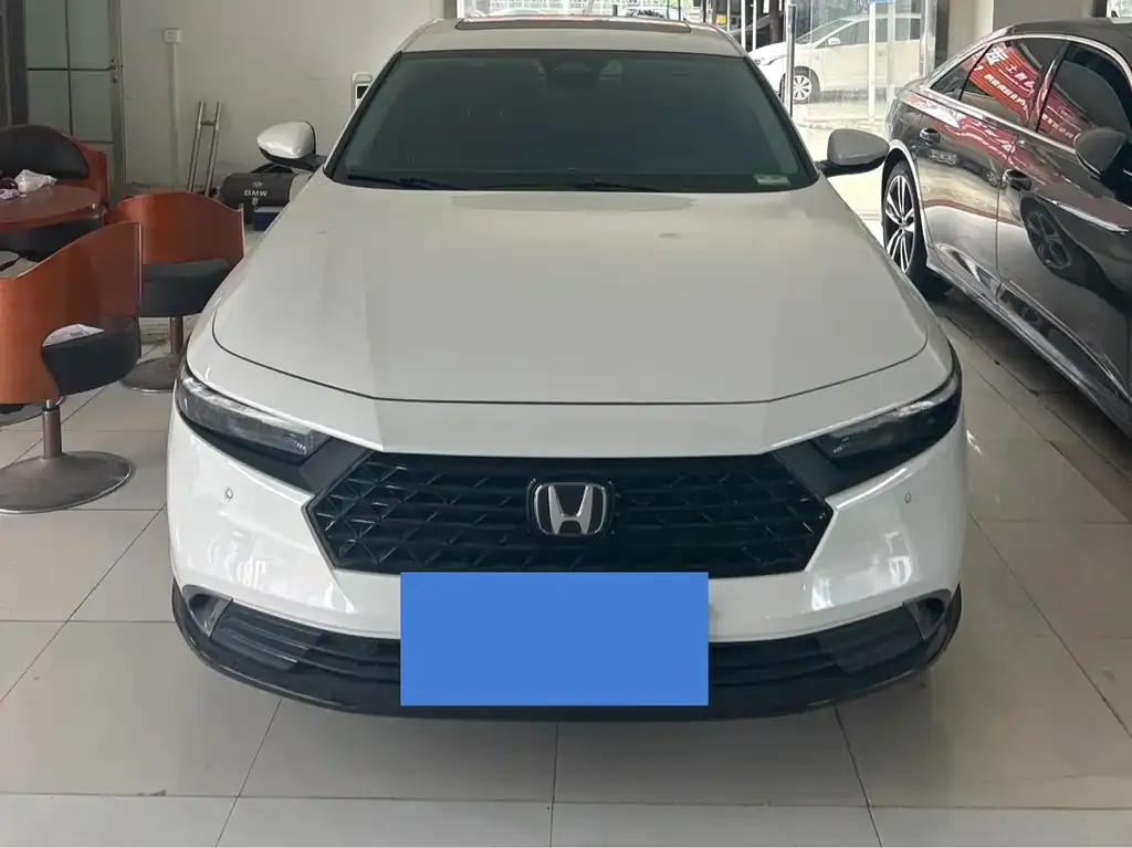 Honda Accord — фото 7