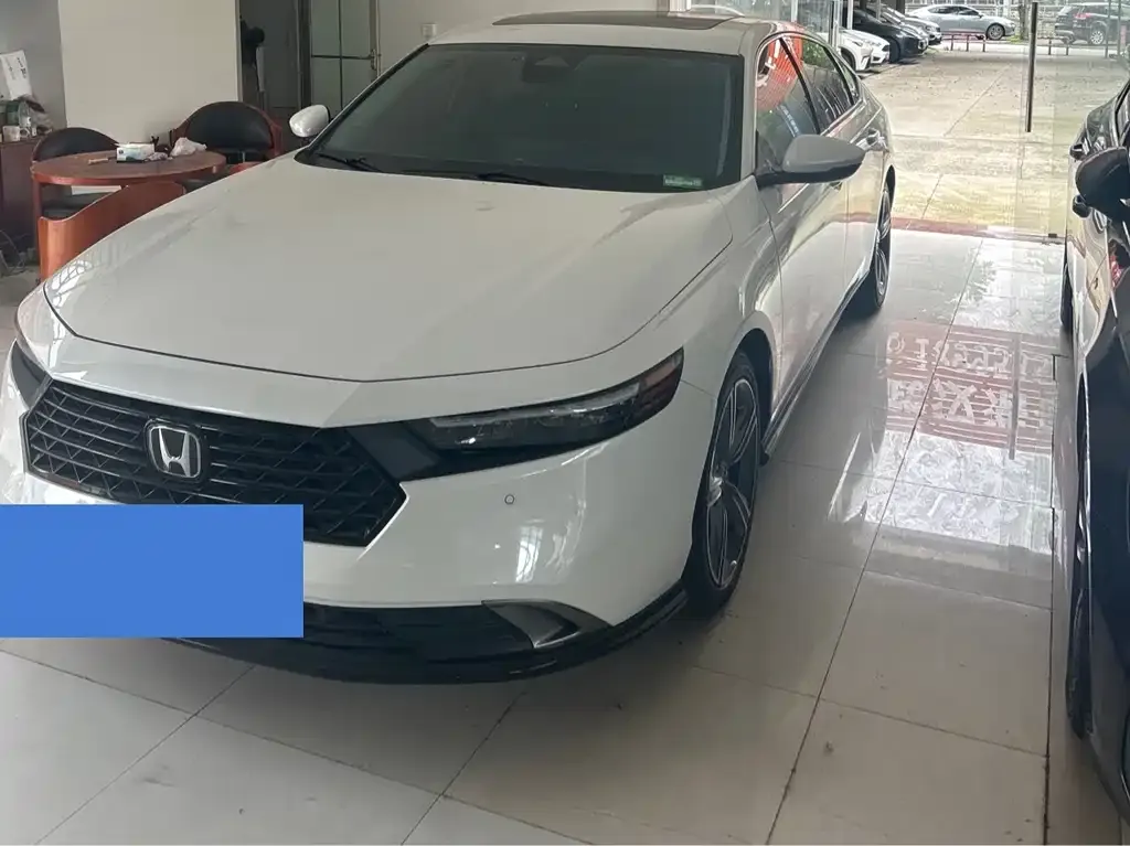 Honda Accord — фото 10