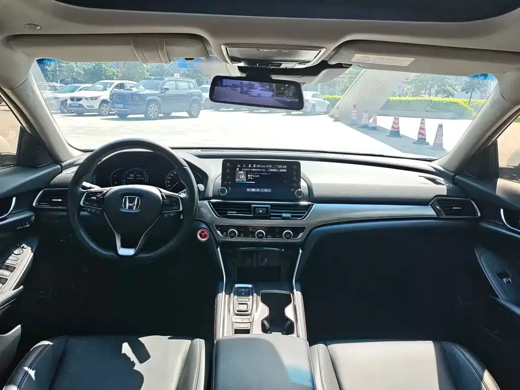 Honda Accord — фото 4