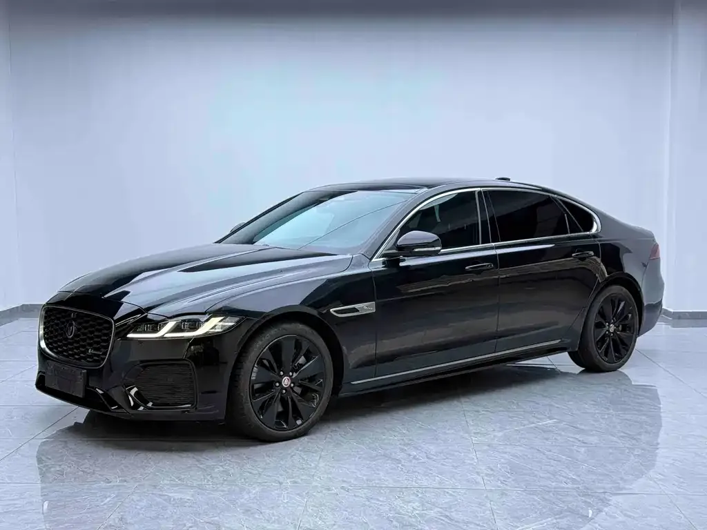 Jaguar XFL — фото 1