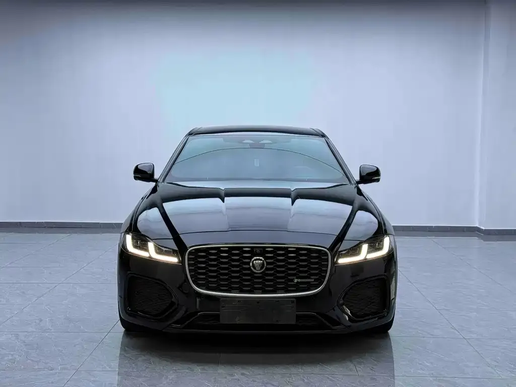 Jaguar XFL — фото 2