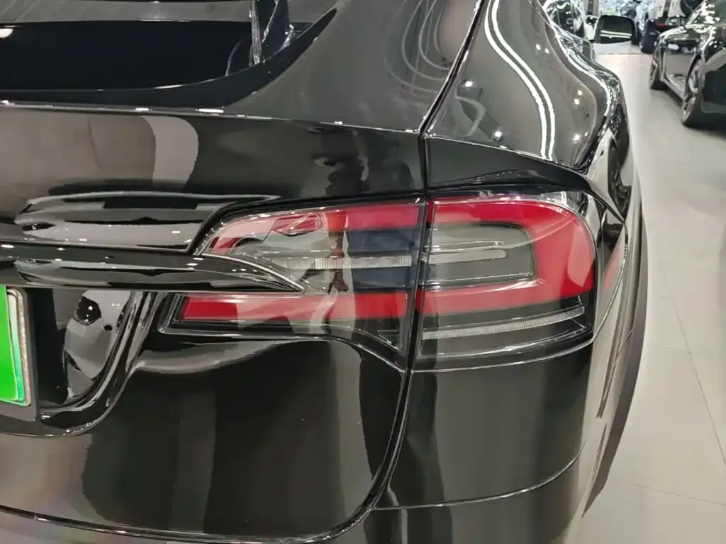 Tesla Model X 2023 из CN, фото 7