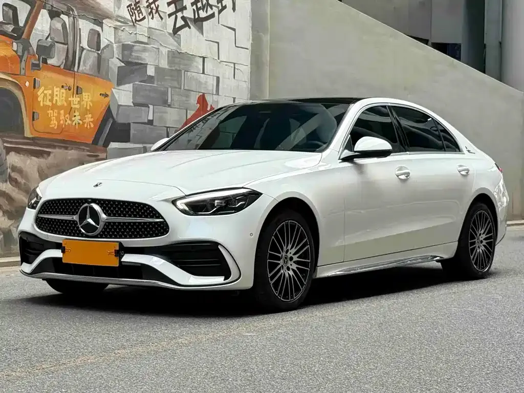 Mercedes-Benz C-Class — фото 1