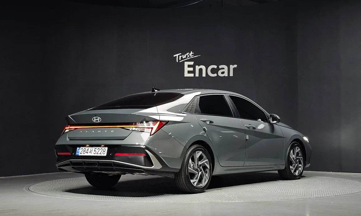Hyundai AVANTE — фото 8
