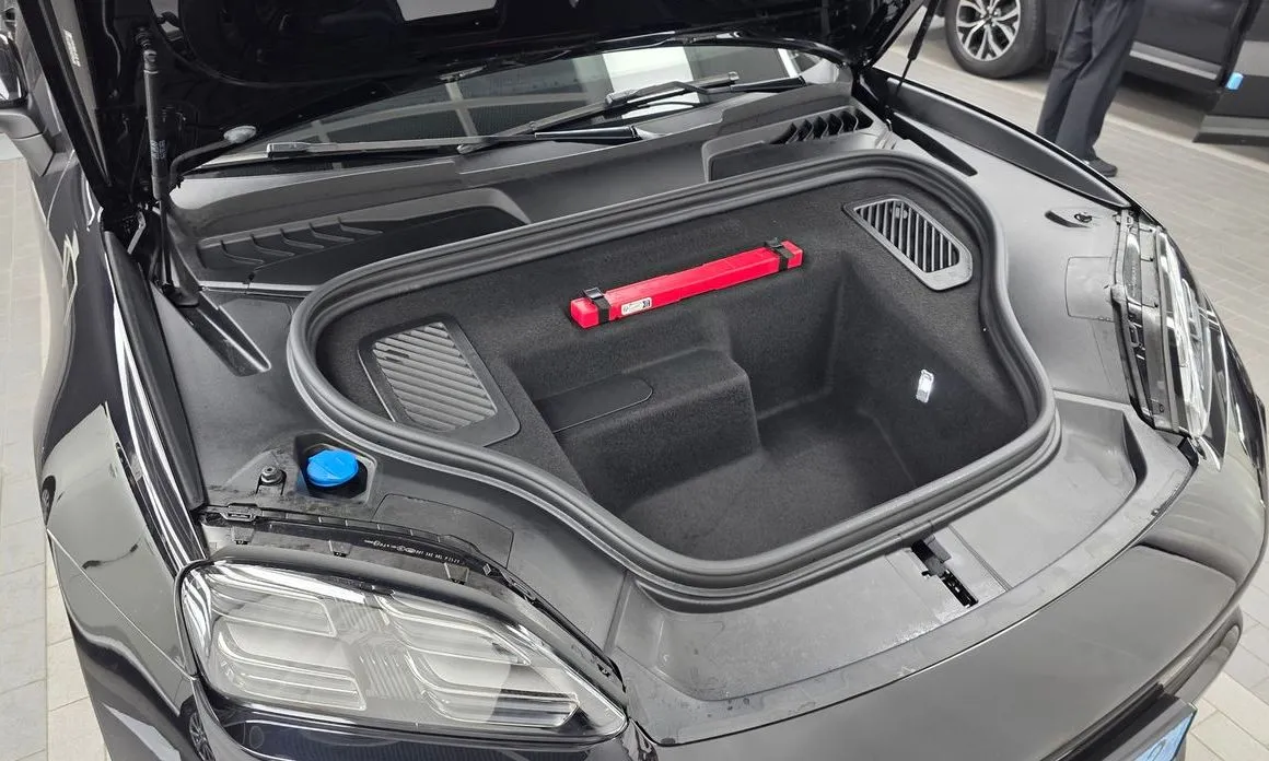 Porsche Macan 2025 из KR, фото 10