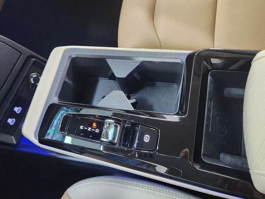 KG Mobility (Ssangyong) Actyon 2025 из KR, фото 10