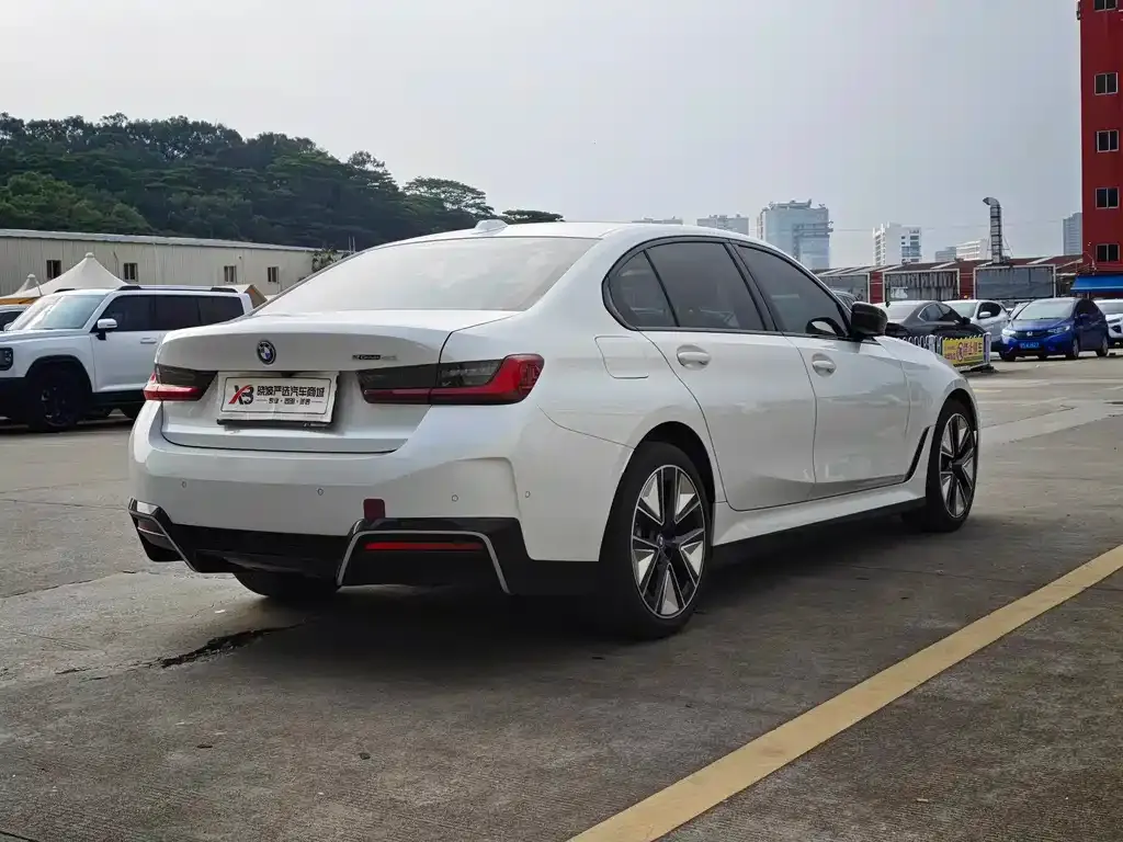 BMW i3 2024 из CN, фото 5