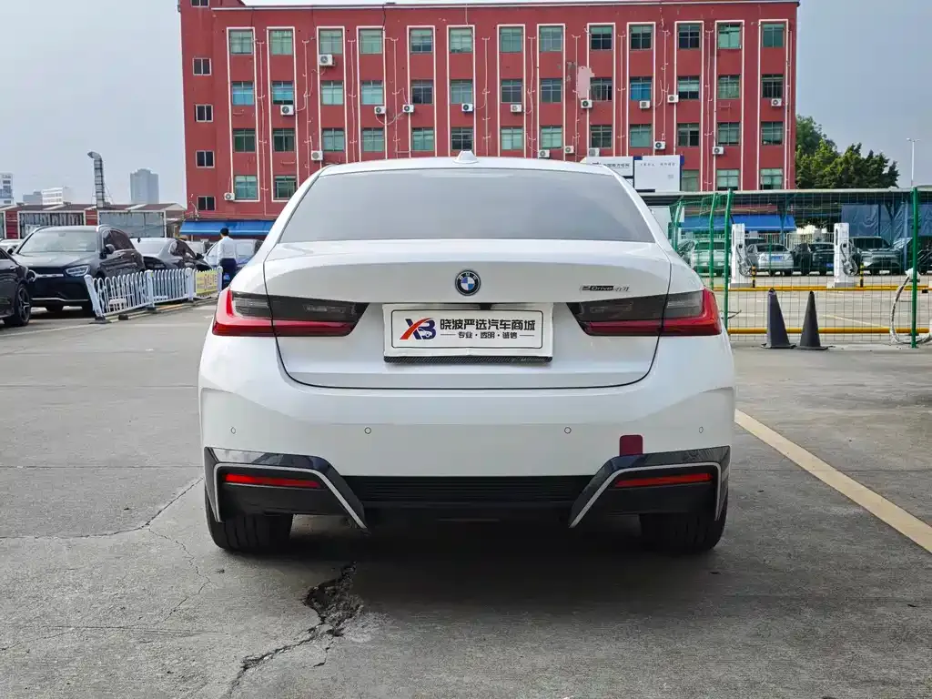 BMW i3 2024 из CN, фото 2