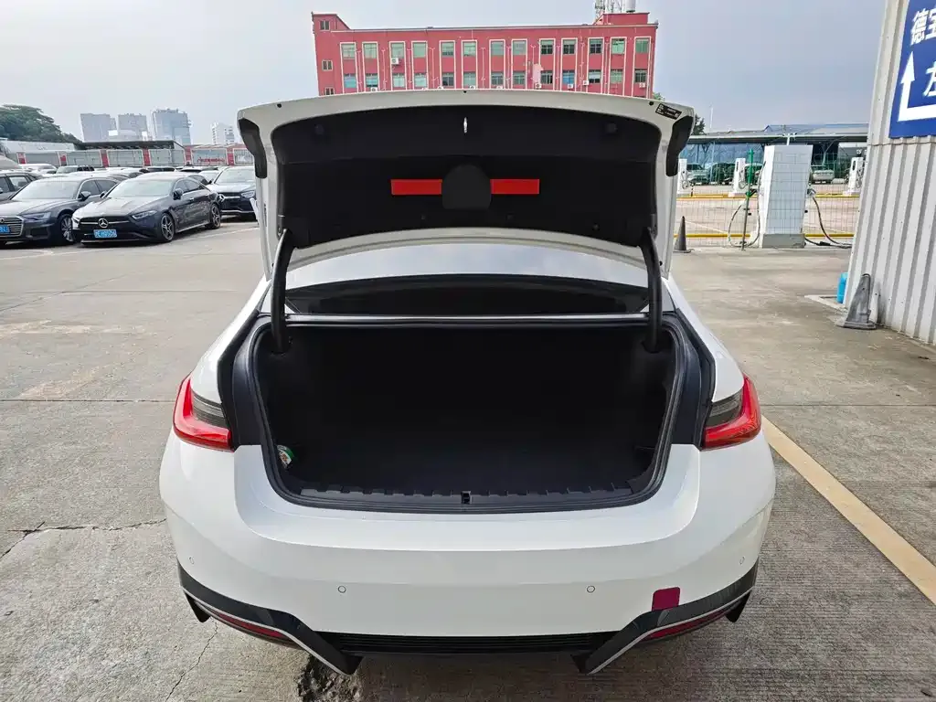 BMW i3 2024 из CN, фото 6