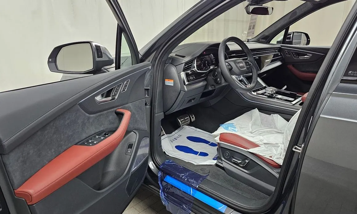 Audi SQ7 2026 из KR, фото 7