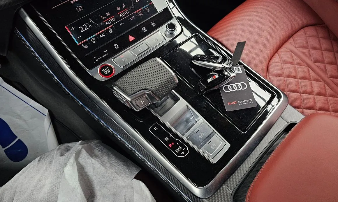 Audi SQ7 2026 из KR, фото 5