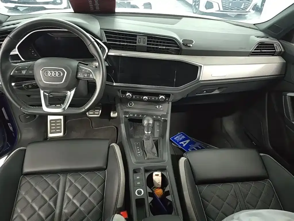 Audi Q3 — фото 5